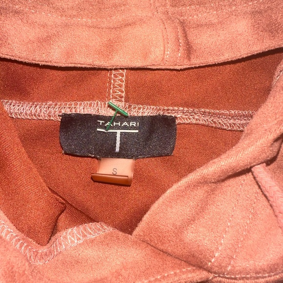 Tahari cropped hoodie - Picture 2 of 2